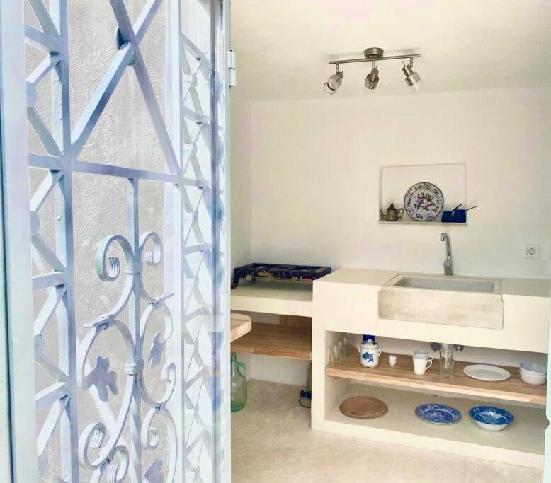 Stylish Vathy Studio With Sea View エクステリア 写真