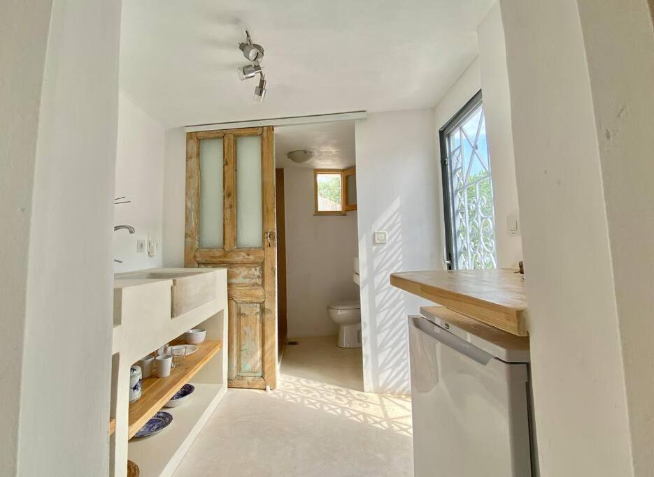 Stylish Vathy Studio With Sea View エクステリア 写真