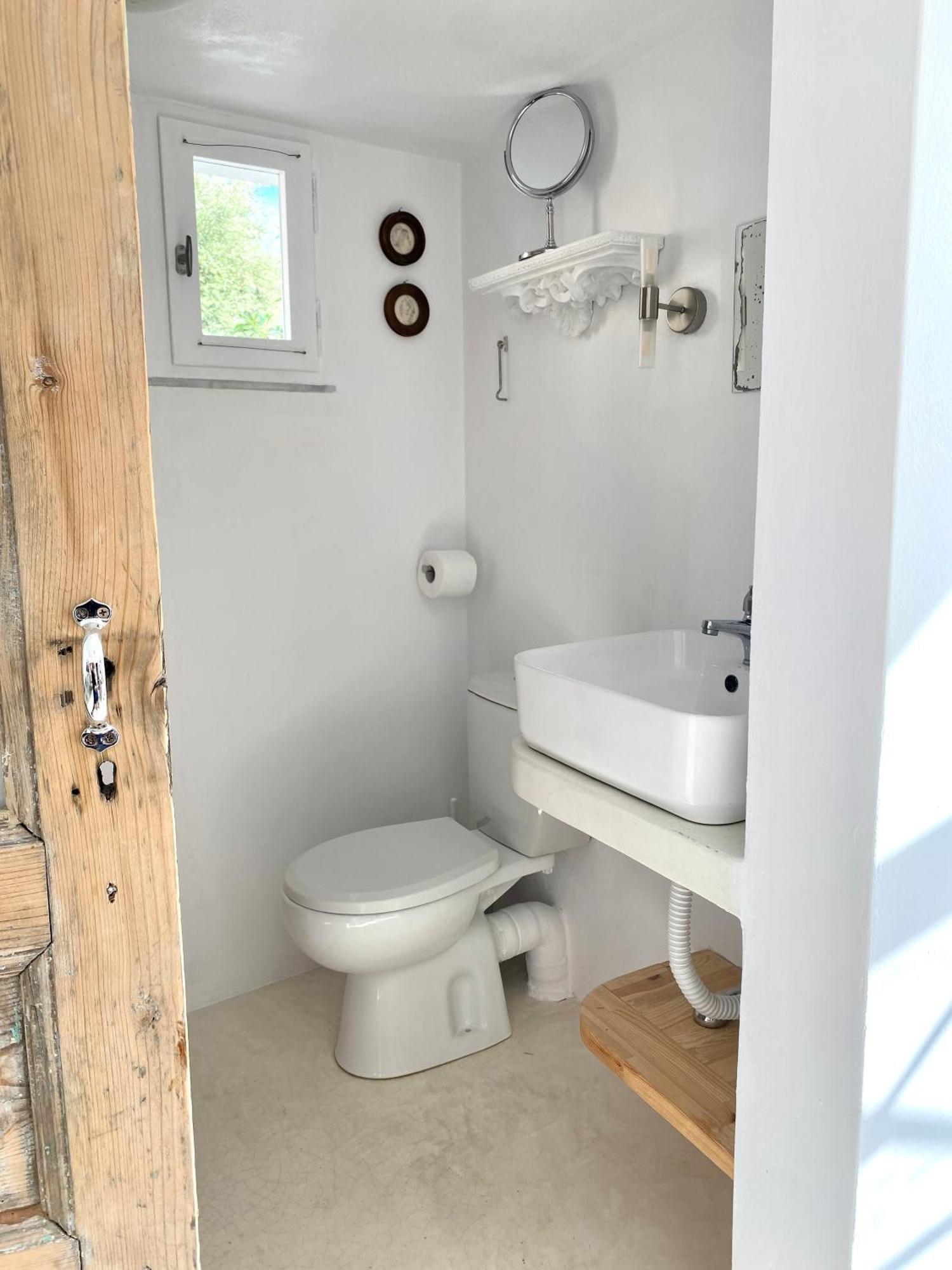 Stylish Vathy Studio With Sea View エクステリア 写真