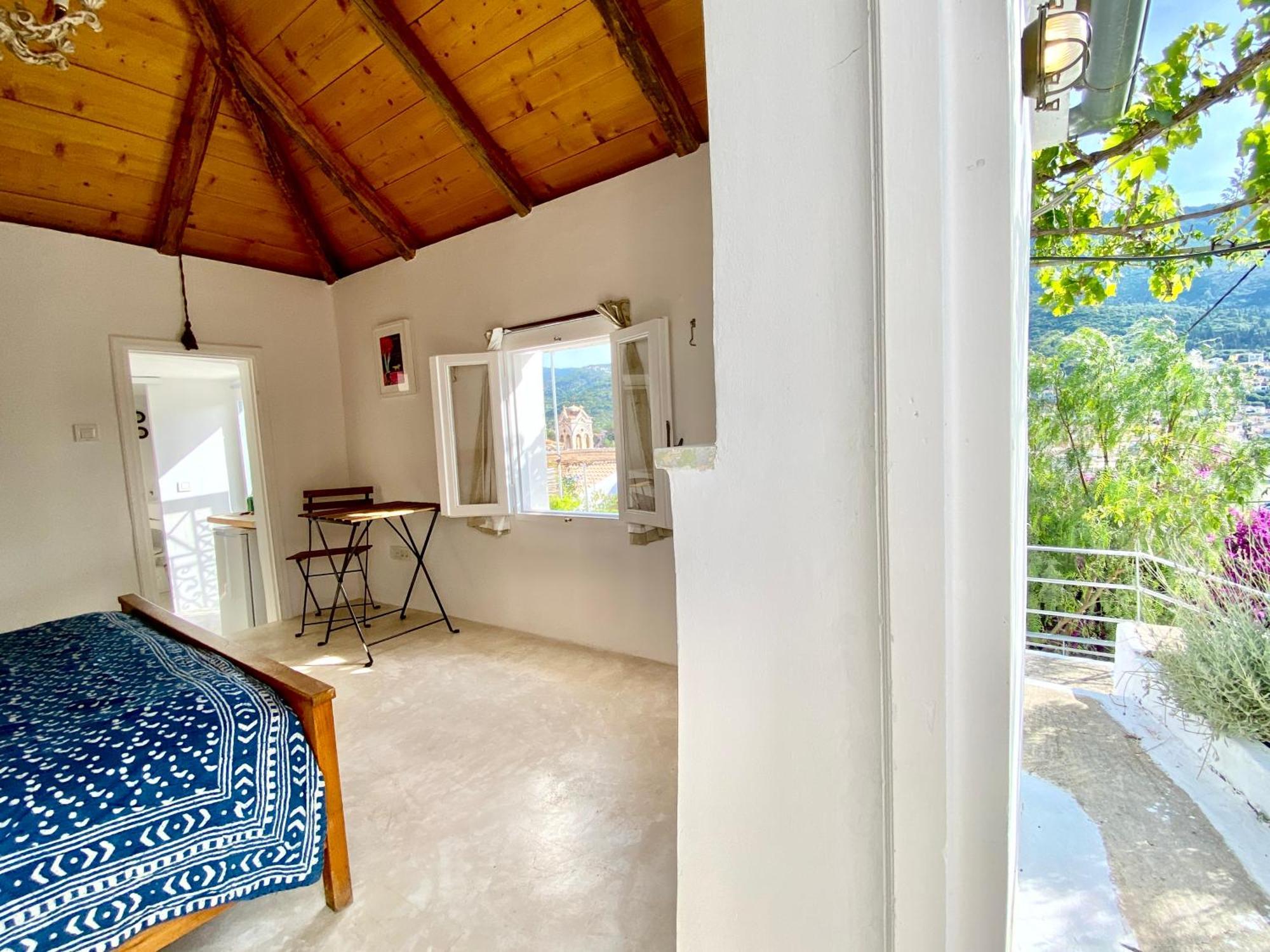 Stylish Vathy Studio With Sea View エクステリア 写真